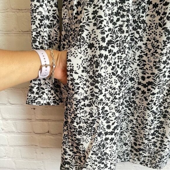 Ditsy Floral Print Dress - Picture 5 of 6